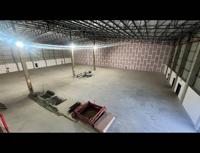 2,500M² WAREHOUSE TO LET IN SPARTAN